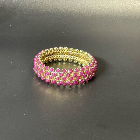 Beautiful Faux Ruby Stretch Bracelet - Picture 1 of 3